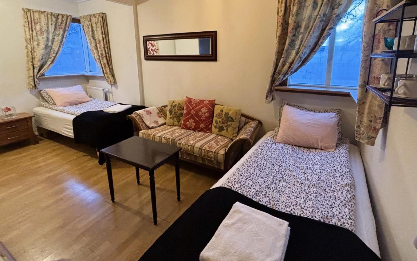 Akureyri Center Rooms ภายนอก รูปภาพ