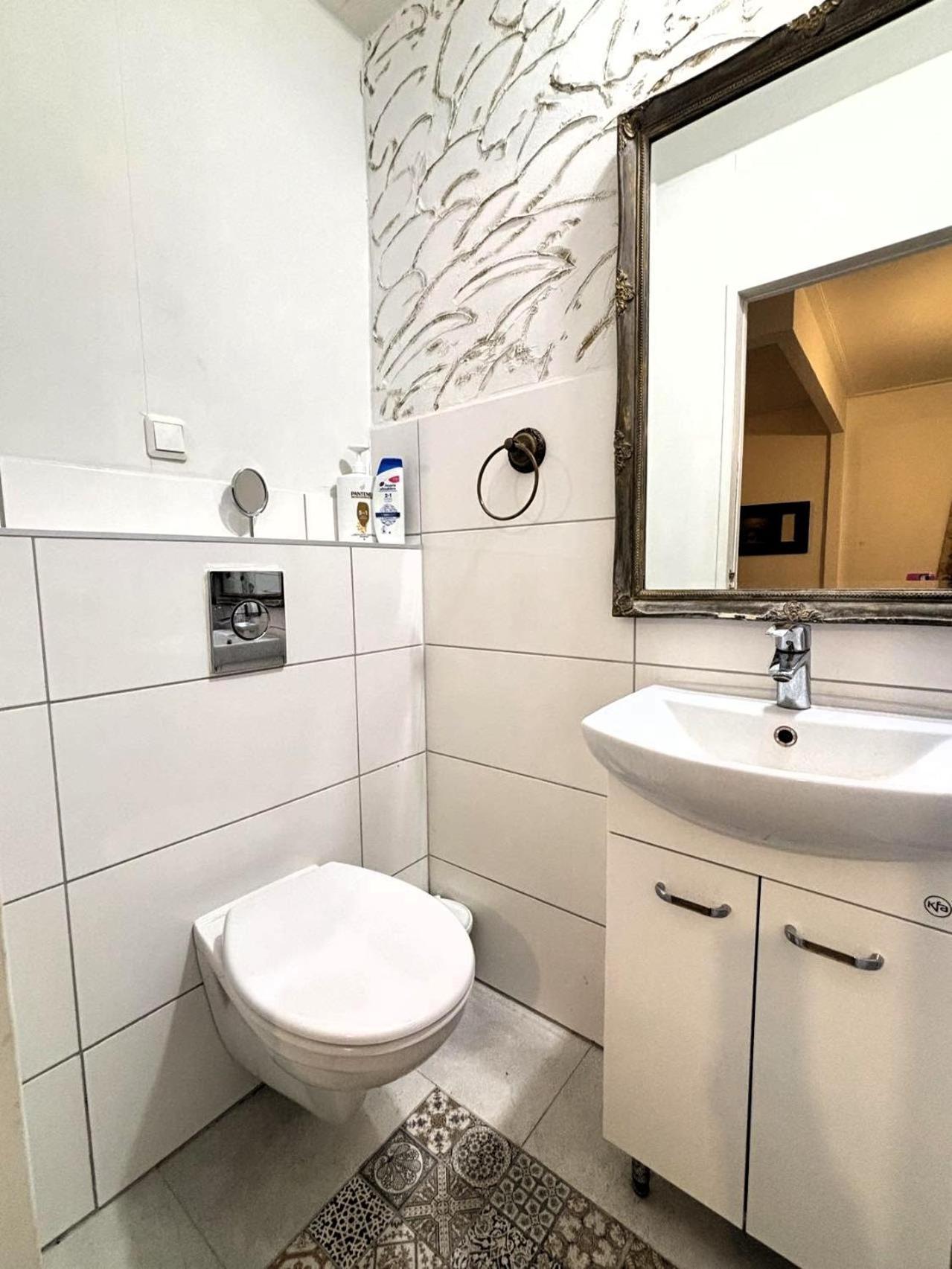 Akureyri Center Rooms ภายนอก รูปภาพ